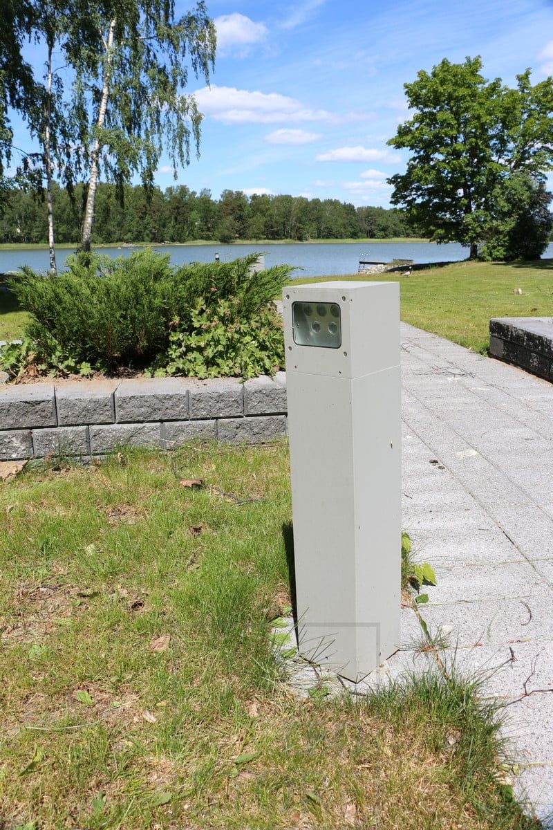 PILARI CUBIC 2 kahteen suuntaan valoa antava malli sopii parhaiten kulkuväylien, istutusten ja terassien valaisuun. Ledstore.fi